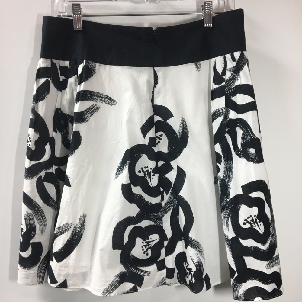 Unbranded Skirt Swirls‎ Black White Size 6